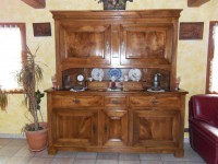 Buffet , vaisselier campagnard