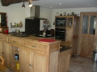 Cuisine rustique et moderne,( avec son enfilade).