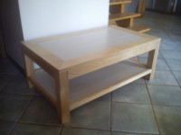 Table de salon contemporaine